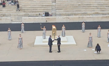 Milan/Cortina organizers receive Olympic Flame in Athens ceremony