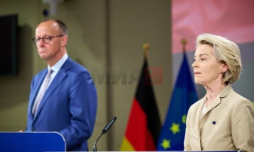 Фон дер Лајен со помош на Мерц ќе се обиде да го разубеди Де Вевер за „заемот за репарации“ за Украина