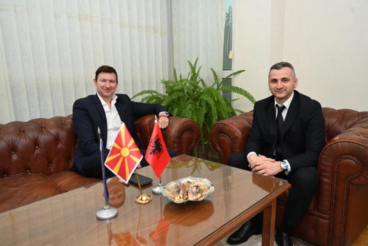 Албанскиот амбасадор Меидани во посета на Дебар