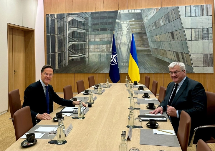 Иницијативата на НАТО за оружје за Украина сега има 21 членка, инвестициите достигнаа 4,18 милијарди долари