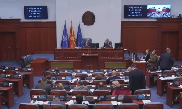 Kuvendi e miratoi Vendimin për rishpërndarjen e 12,5 miliardë denarëve nga mjetet buxhetore