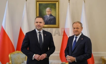 Полска: Туск и Навроцки во остар судир околу законот за криптовалути