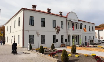 МВР: Поведена прекршочна постапка против градоначалникот на Струга за неупотреба на државното знаме