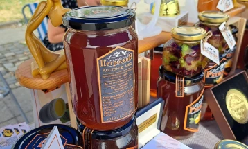 Tetova nikoqir i garës ndërkombëtare për cilësinë e mjaltit