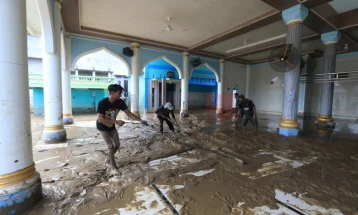 Përmbytje në Indonezi: Të paktën 883 të vdekur, ndërsa mbi 500 njerëz udhëhiqen të zhdukur