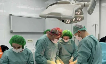 Në Klinikën e Ortopedisë u kryen me sukses dy transplante kockash nga donatorë të vdekur tek pacientë pediatrikë