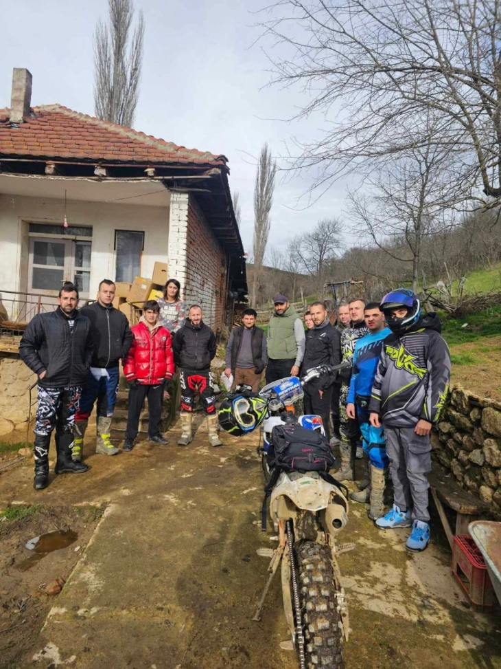 Делчевскиот Мото клуб „Ендуро Тим“ со прва хуманитарна акција за празниците