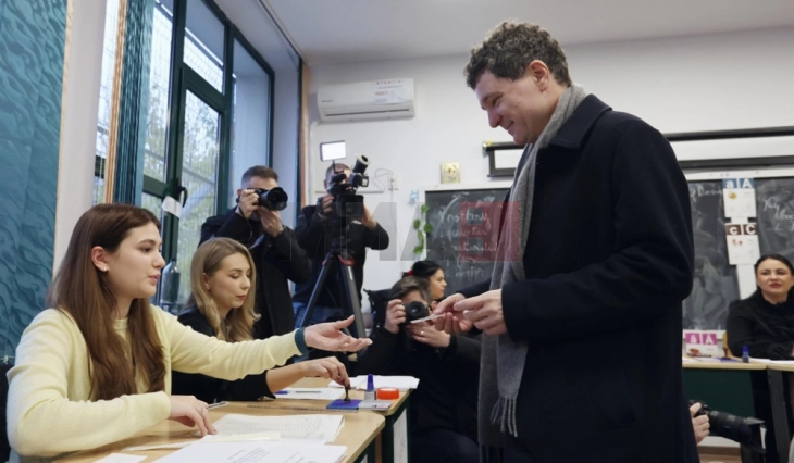 Први резултати од изборите во Букурешт: Чипријан Чуку води во трката за градоначалник