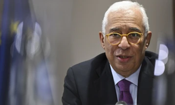 Антонио Кошта во посета на Париз и Даблин