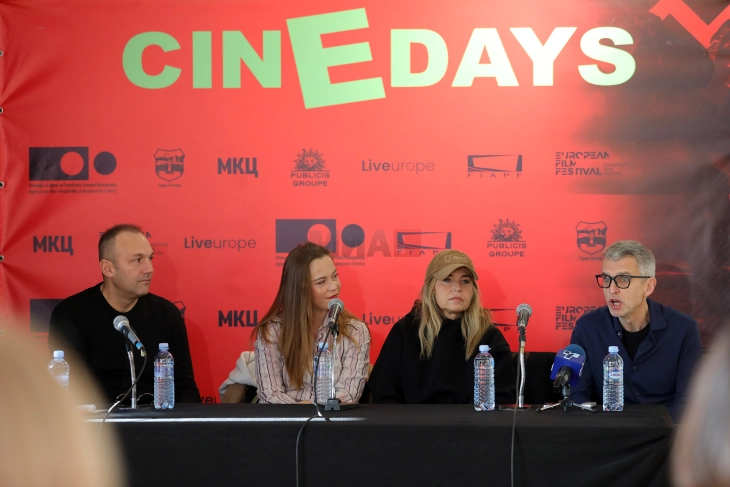 „Бело се пере на деведесет“ премиерно на „Синедејс“, амбицијата е филмот да се прикаже во повеќе држави и да го видат што повеќе луѓе