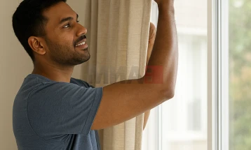 Во Летонија станува популарно изнајмувањето „маж на час“ за поправки и домашни задачи