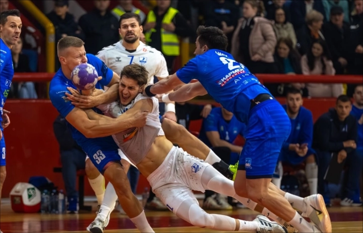 Победи на гостински терен за Алкалоид и Охрид