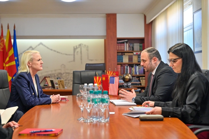 Ѓорѓиевски се сретна со амбасадорката на САД, Агелер