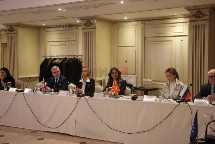 Уставниот суд презентираше национални практики за транспарентност во Косово