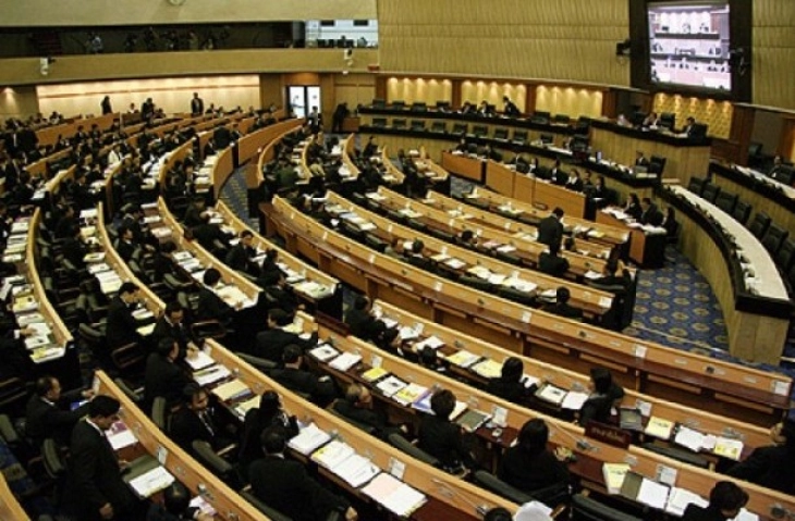 Распуштен Парламентот на Тајланд