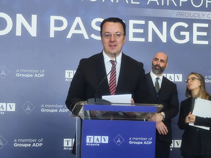 Николоски:  Скопскиот аеродром со три милиони патници во една година, станува центар во регионот