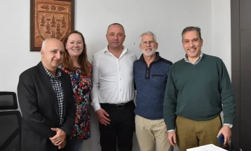 Помош за Општата болница во Коќчани и за повредените во пожарот од  Американската здравствено-едукативна организација MEI