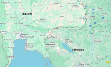 Камбоџа ја затвори границата со Тајланд поради тековните борби