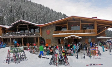 Со снег под Тодорка и со скијачките легенди Џорџо Рока и Марк Жирардели, Банско ја отвори зимската сезона