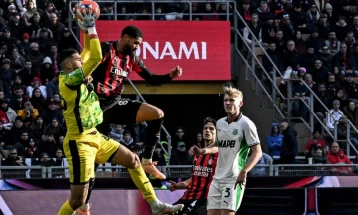 Милан ремизираше дома со Сасуоло