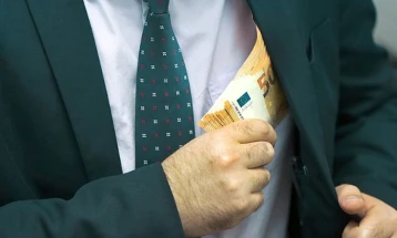 Лишен од слобода Ф.С., примил мито од 50 000 евра за да влијае кај судија