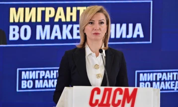 Кузеска: Крај на мигранти во Македонија се става само ако се потпише Резолуцијата на СДСМ