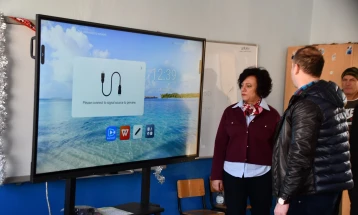 Стаменкоска-Трајкоска на увид во реконструктивните зафати во ООУ „Партенија Зографски“