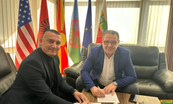 Здружението на Македонците од Албанија „Зошто“ потпиша меморандум за соработка со Општина Кичево