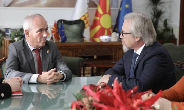 Министерот Фатмир Лимани оствари посета на Општина Битола