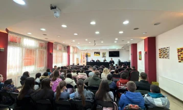 Млади во Неготино се обучуваа за превенција и заштита од пиротехника