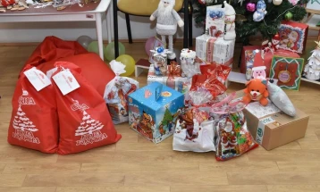 АХВ: Спроведени 262 контроли на безбедноста на новогодишните пакетчиња, утврдени минимални недоследности