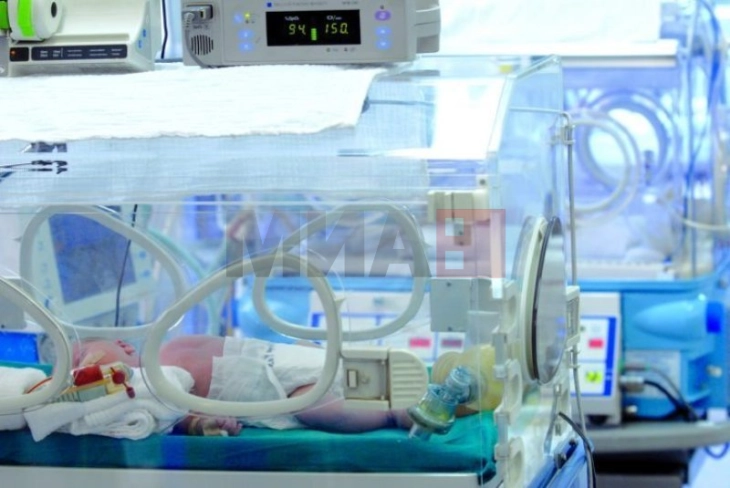 Komisioni i ekspertëve për rastin me foshnjën e vdekur në KGJO është formuar, ministri kërkon të mos sensacionalizohet me rastin, të priten të gjitha raportet