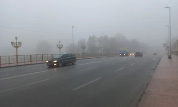 Намалена видливост поради магла кај Ресен и Удово