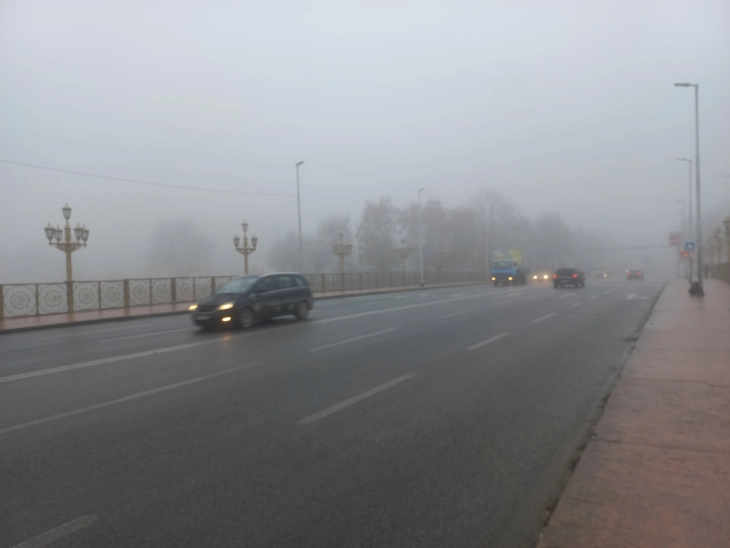 Traffic: Mainly dry roads, fog near Resen and Udovo