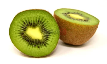 АХВ: Нештетно уништени 22,3 тони киви за преработка од увоз