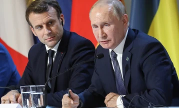 Report: Putin is ready to speak with Macron, Kremlin spokesman says