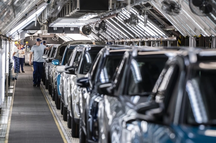 Германскиот автомобилски сектор најмногу настрада во царинската војна со САД: Извозот намален за 14 отсто