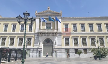 Банката на Грција предвидува тригодишен стабилен раст на грчката економија од 2,1 отсто