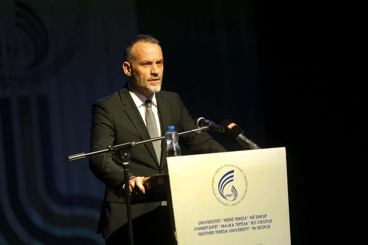 Обраќање на вицепремиерот Фетаи на свеченоста за 9-годишнината на Универзитетот „Мајка Тереза“-Скопје