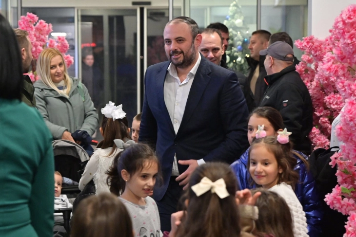 Ѓорѓиевски: Подароци за најчистите души од згрижувачките семејства