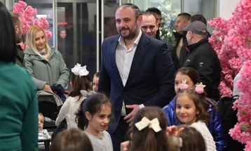 Ѓорѓиевски: Подароци за најчистите души од згрижувачките семејства