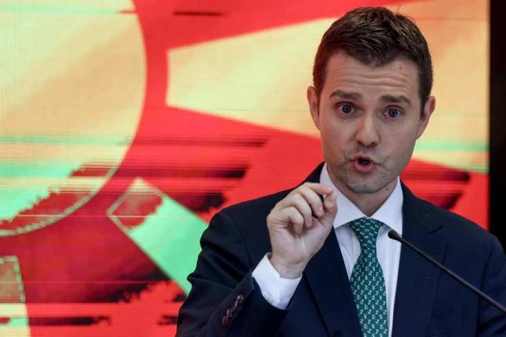 Муцунски: Нема да примаме мигранти, ниту одбиени баратели на азил од Обединетото Кралство