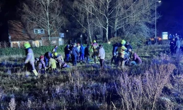 Деветмина повредени кога автомобил влета во гледачи на парада во Холандија