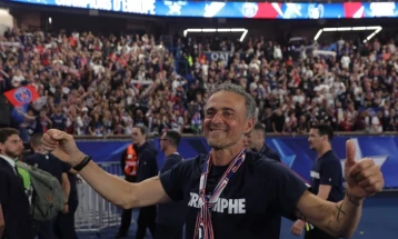 ПСЖ сака да потпише доживотен договор со Енрике