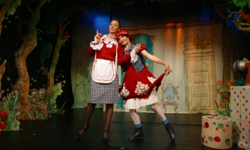 Актерката Ана Левајковиќ-Бошков одбележува 30 години актерска кариера