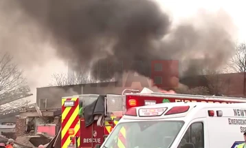 Të paktën dy të vdekur në dy shpërthime dhe zjarr në një shtëpi për të moshuarit në afërsi të Filadelfias