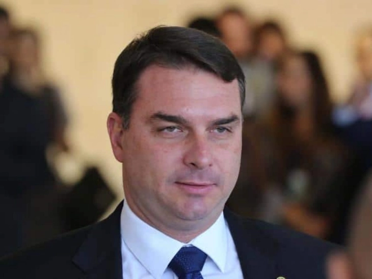  Жаир Болсонаро ја поддржа претседателската кандидатура на својот син Флавио на изборите во 2026 година