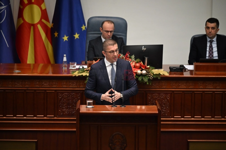 Mickoski: Opinioni të qëndrojë i qetë, nuk do të pranojmë emigrantë, nuk ka pasur bisedime