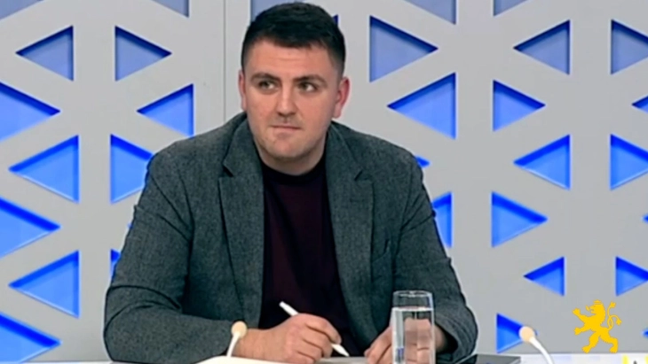 Попов: СДС седум години владееше низ призмата на национални обезличувања со нула проекти за младите луѓе