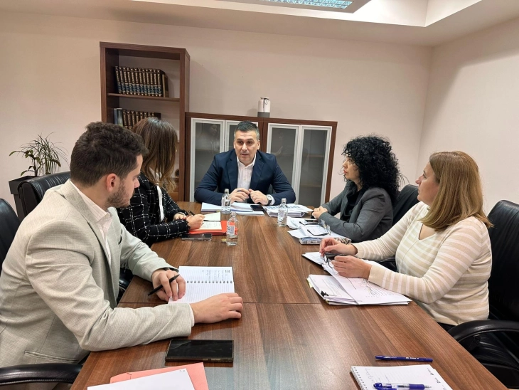 Hoxha: Lufta kundër ndotjes së ajrit është prioritet, tolerancë zero ndaj ndotësve